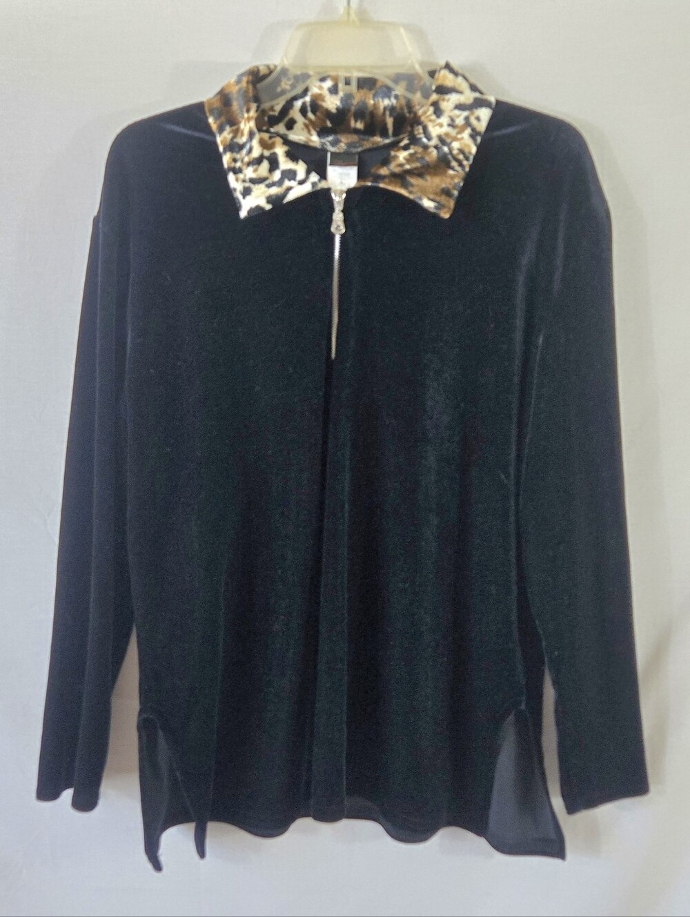 Vintage Luna Fashion USA Black Velour Leopard Collar Top Measures Large